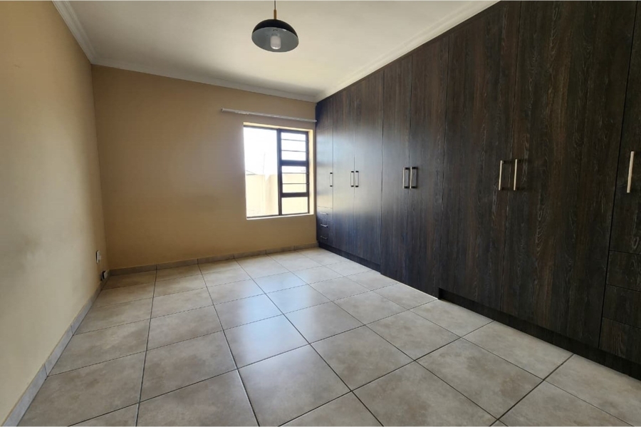 To Let 4 Bedroom Property for Rent in Fountains Estate Eastern Cape
